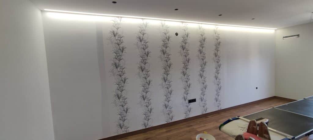 Papel pintado en salón